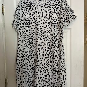 Dalmatian dress with ruffled shoulders